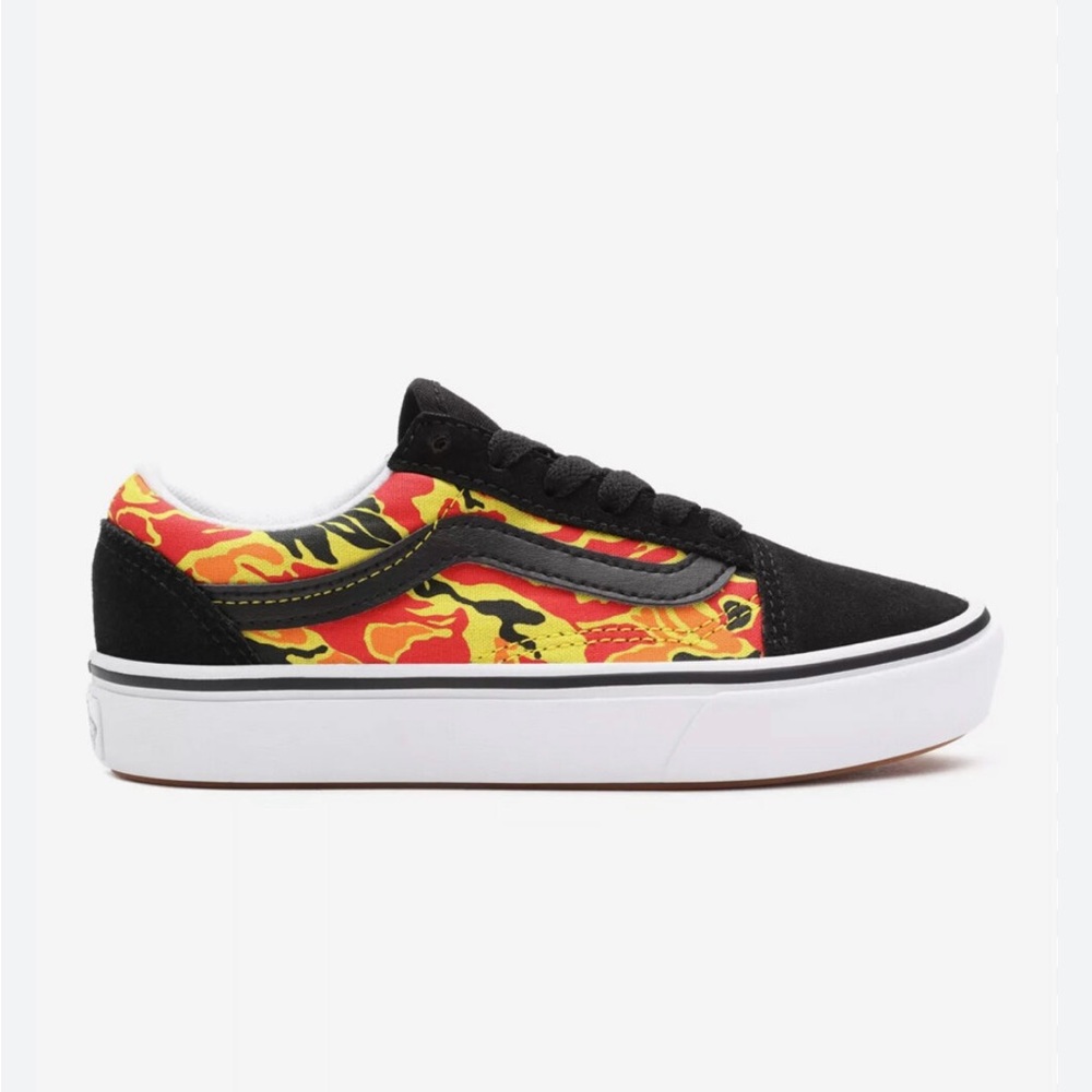 Youth Size 13 Flame Vans Like New